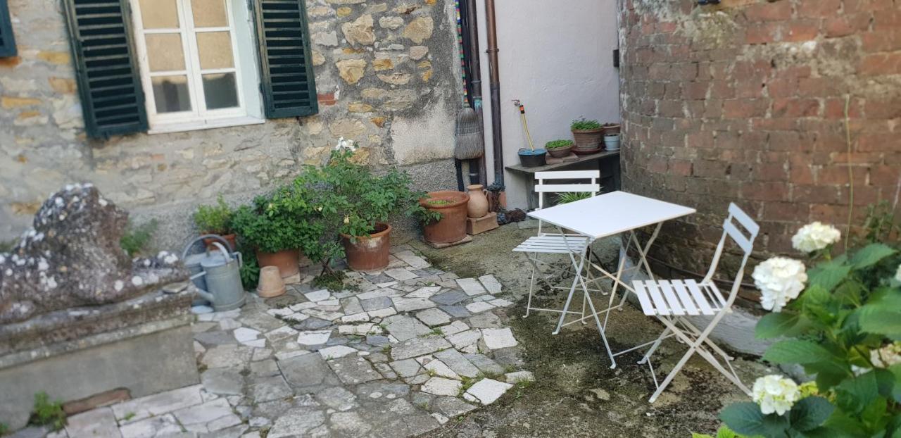 I Voltoni Di Corsignano Lägenhet Siena Exteriör bild